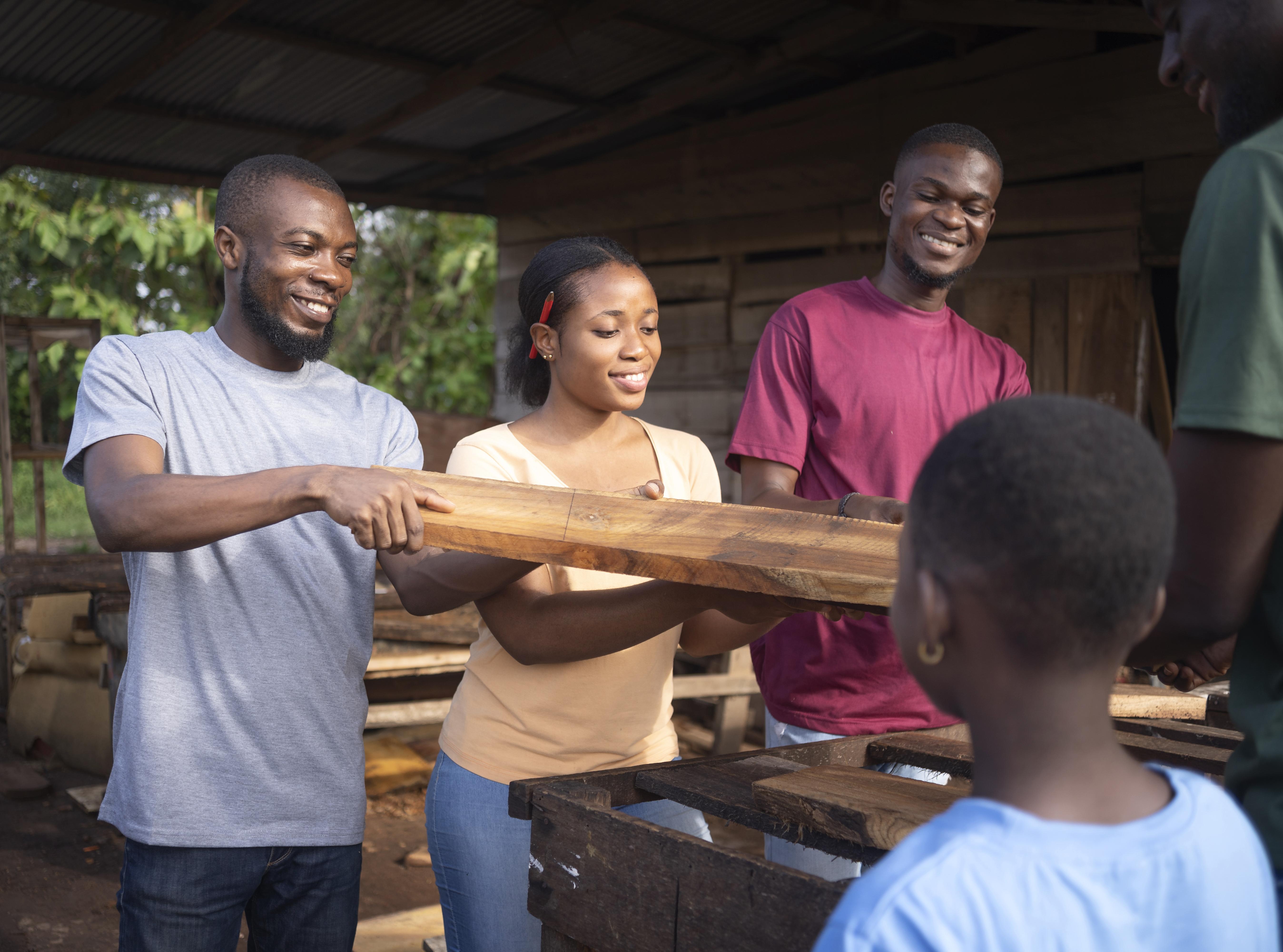 Femmes au travail dans les champs, arrière-pays gabonais